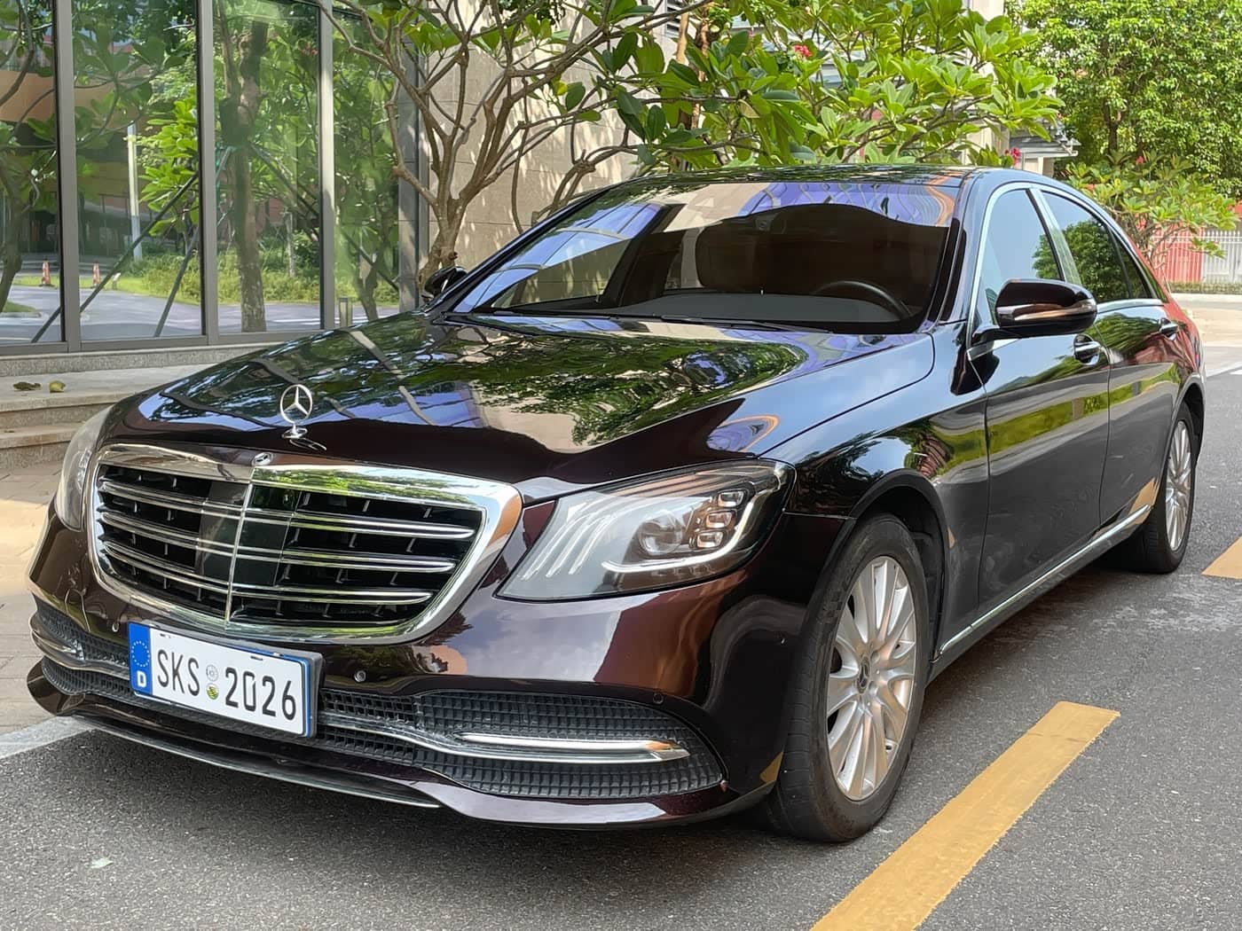 Mercedes-Benz S-Class