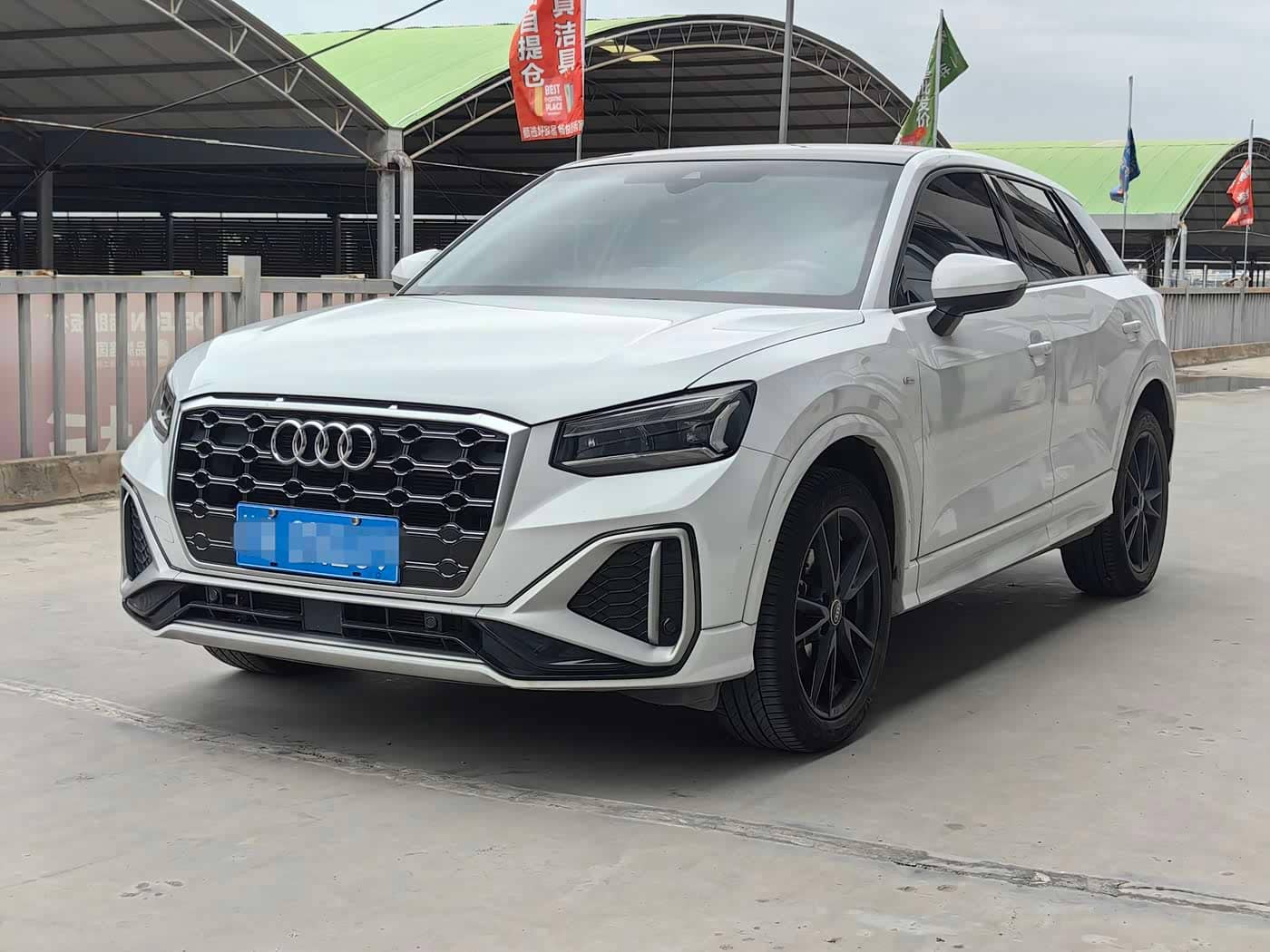 Audi Q2L