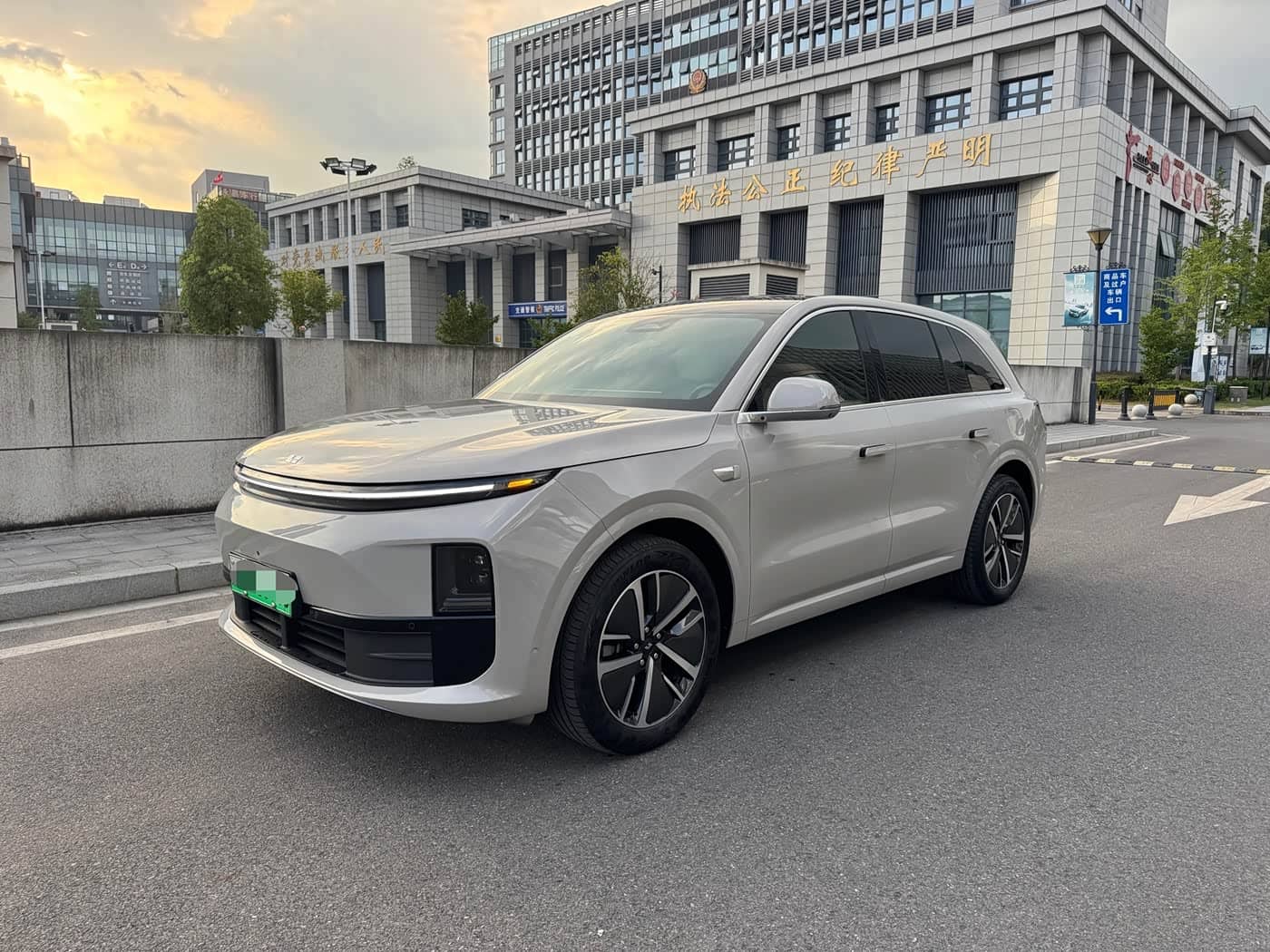 Li Auto L6
