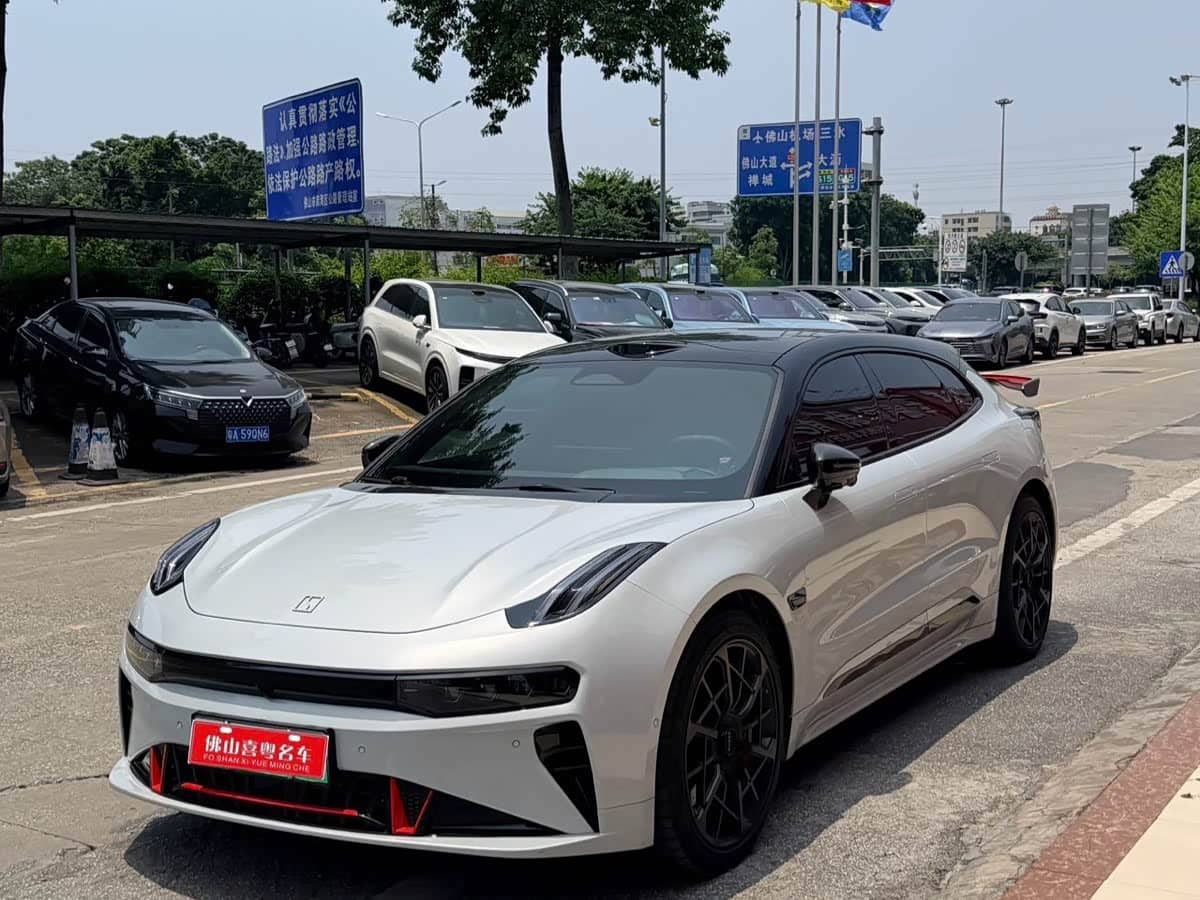 ZEEKR 001