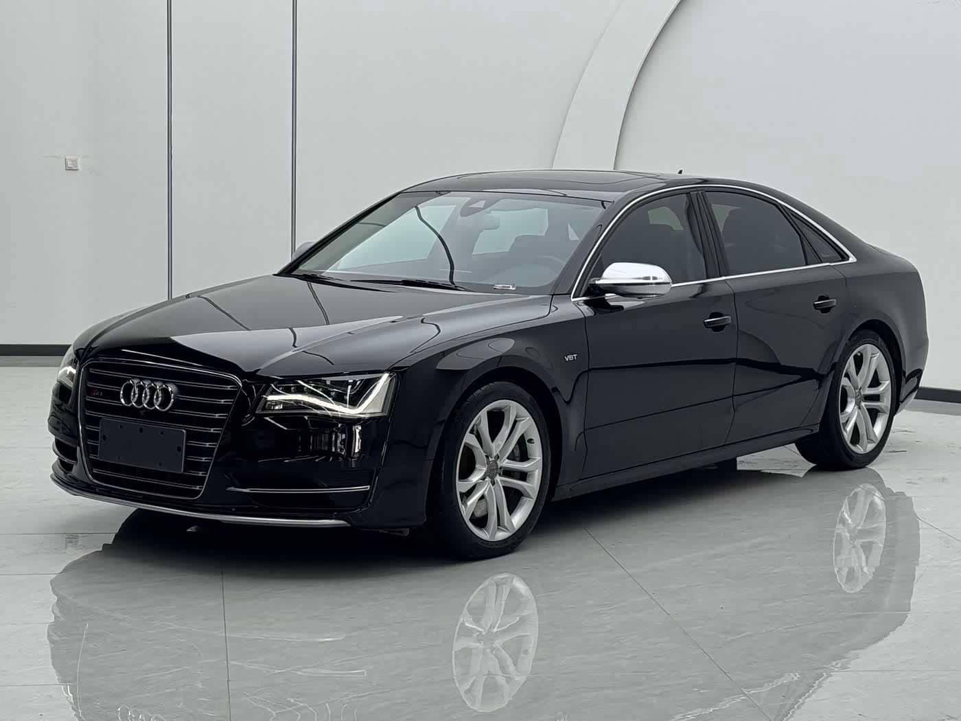 Audi S8