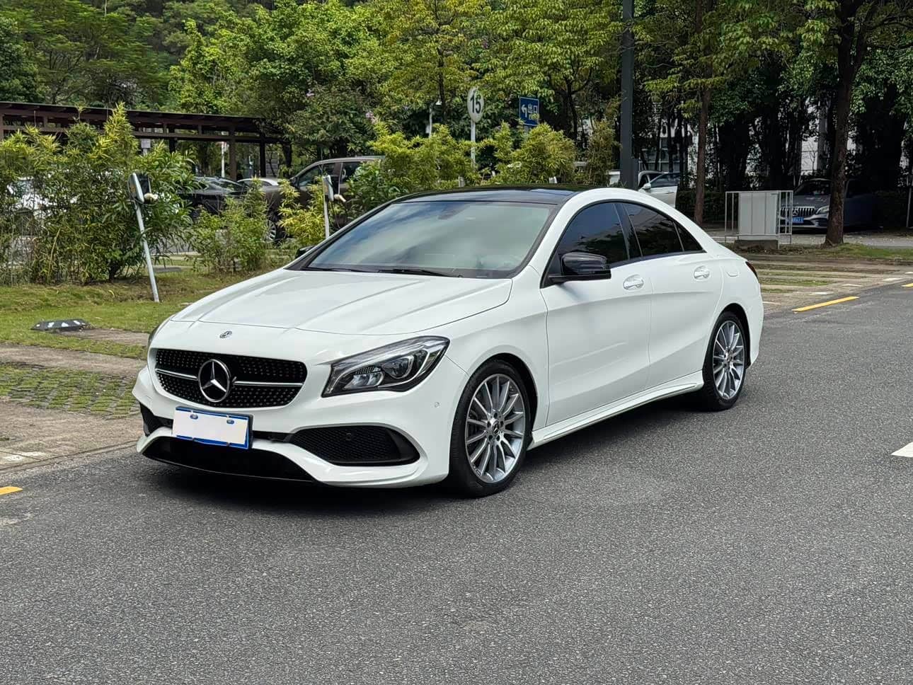 Mercedes-Benz CLA