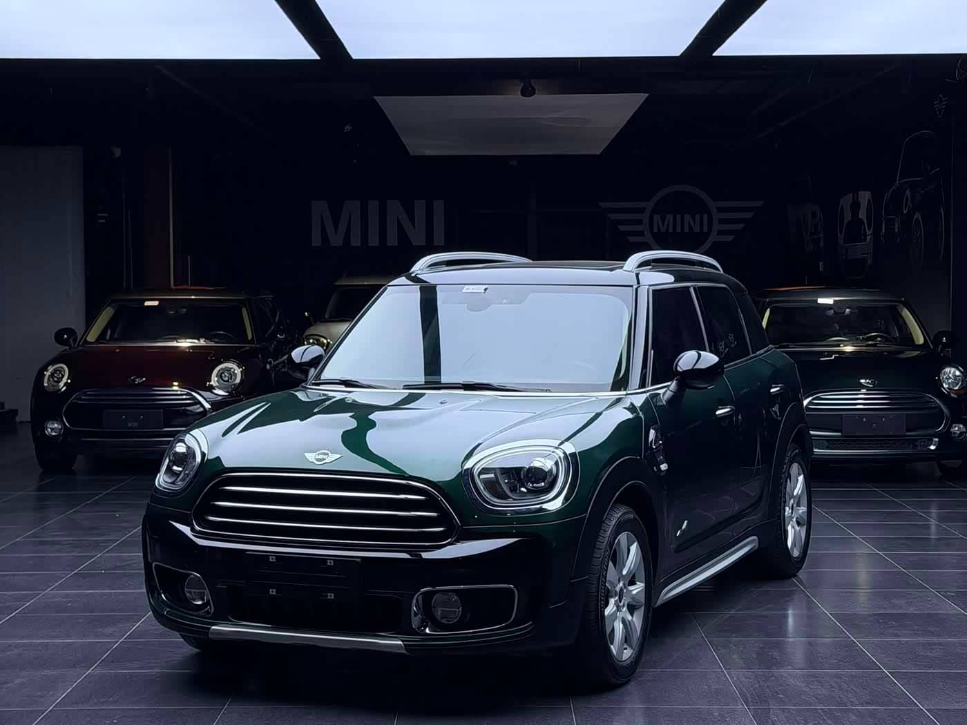 MINI COUNTRYMAN