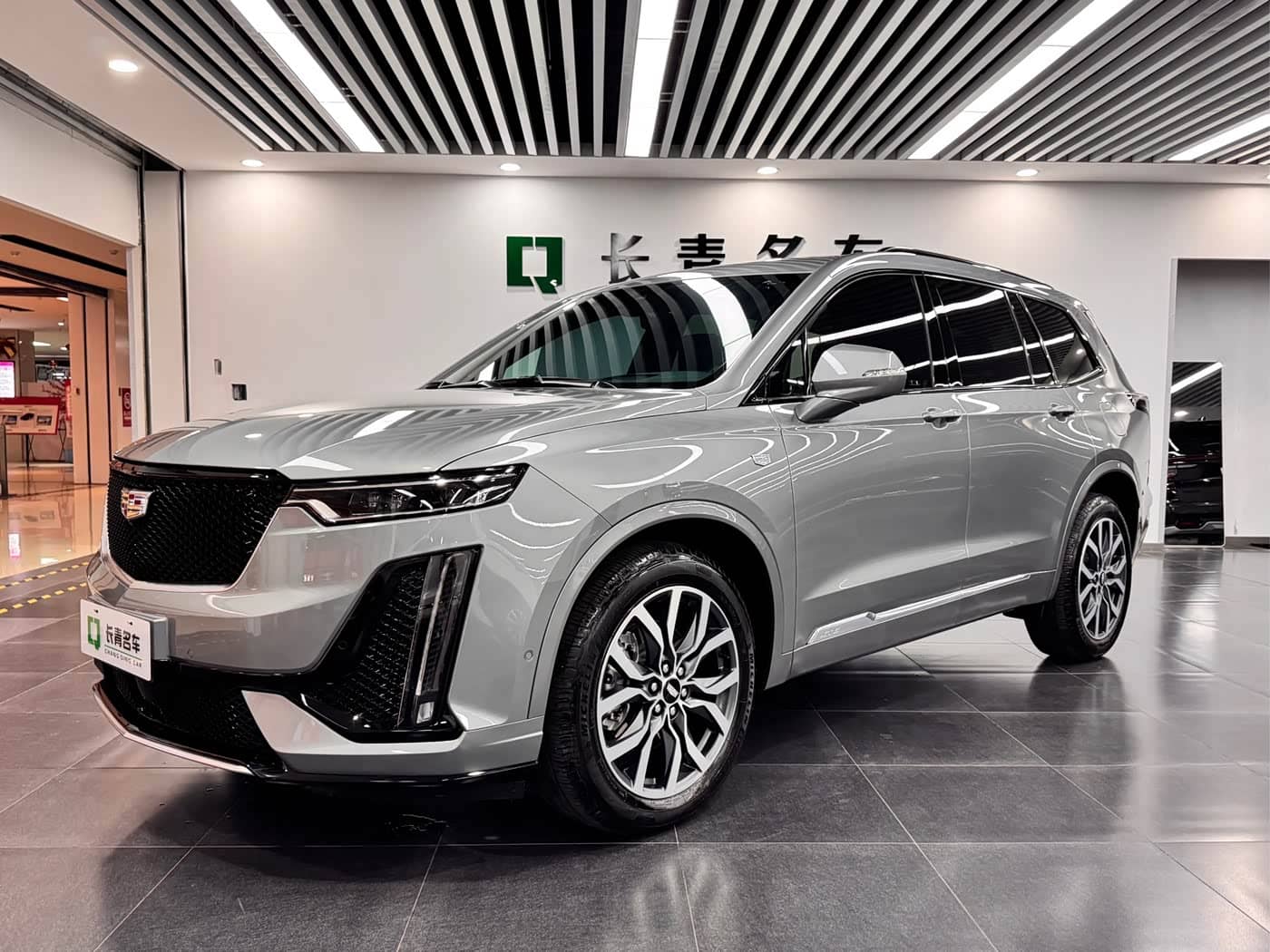 Cadillac XT6