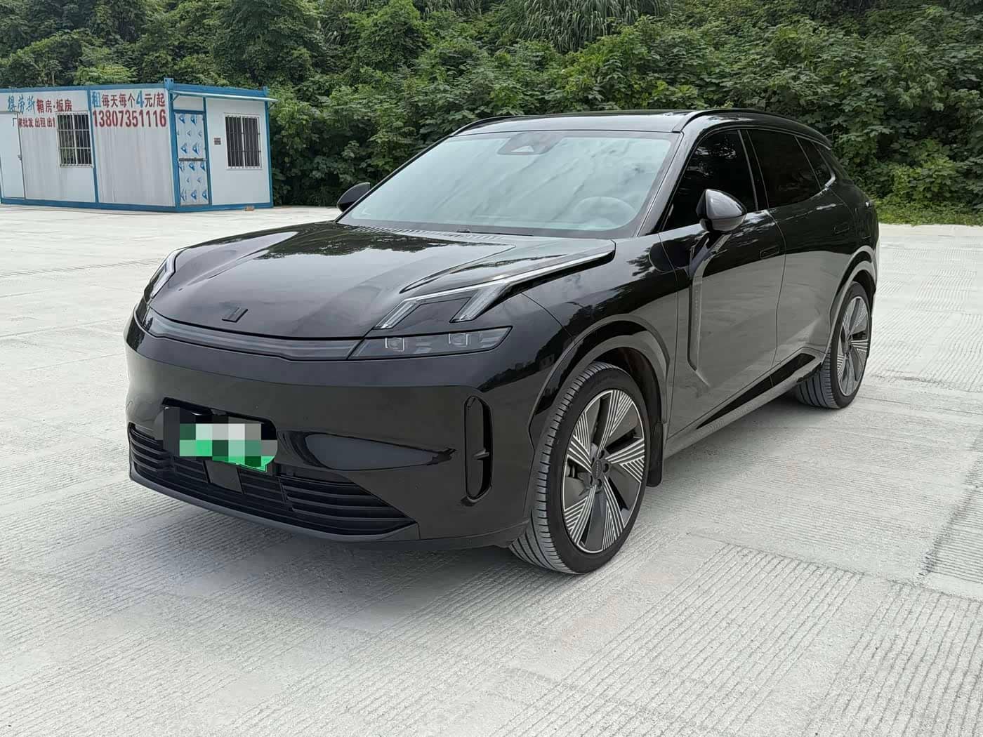 Lynk & Co 08 EM-P