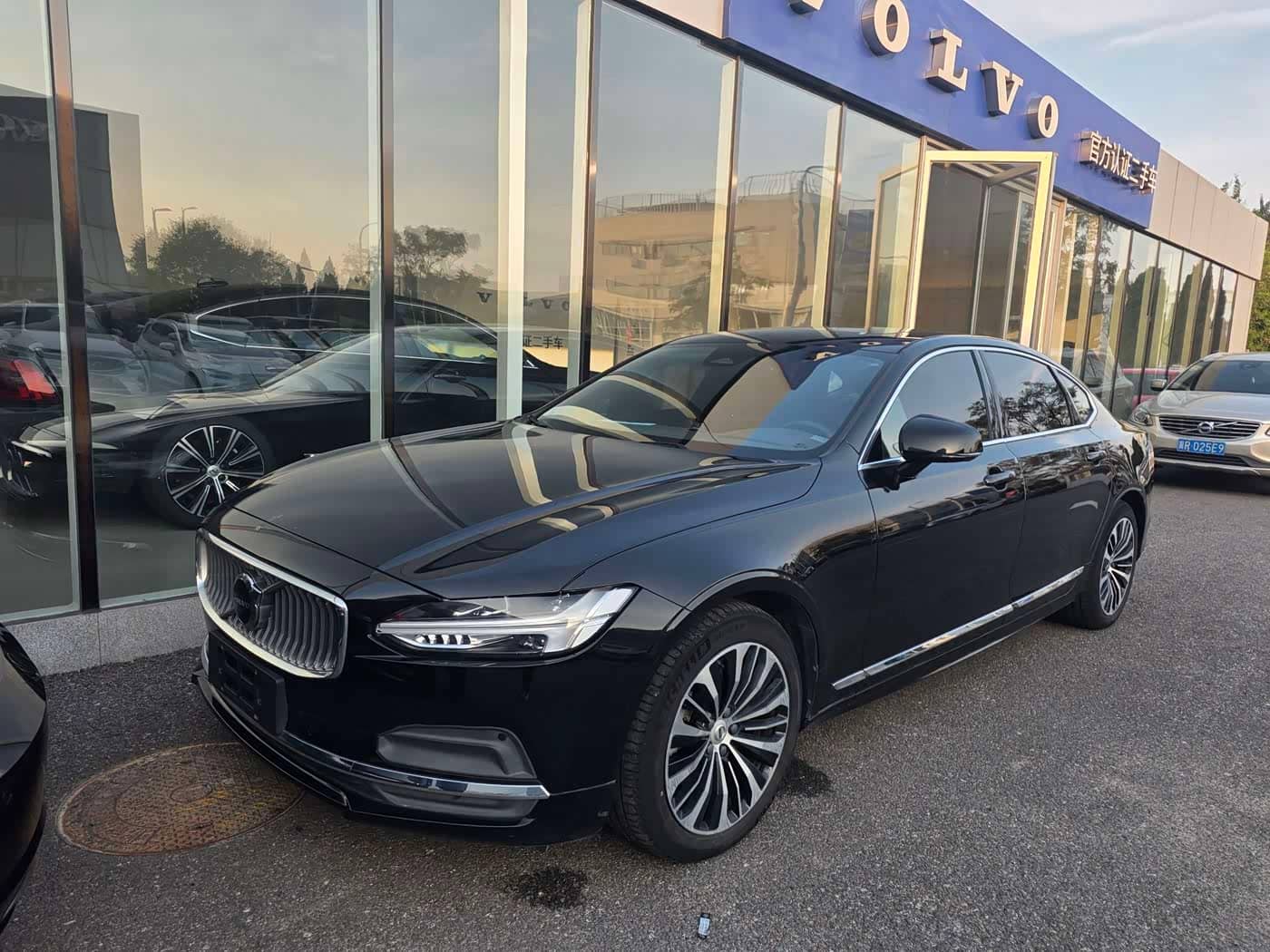 Volvo S90