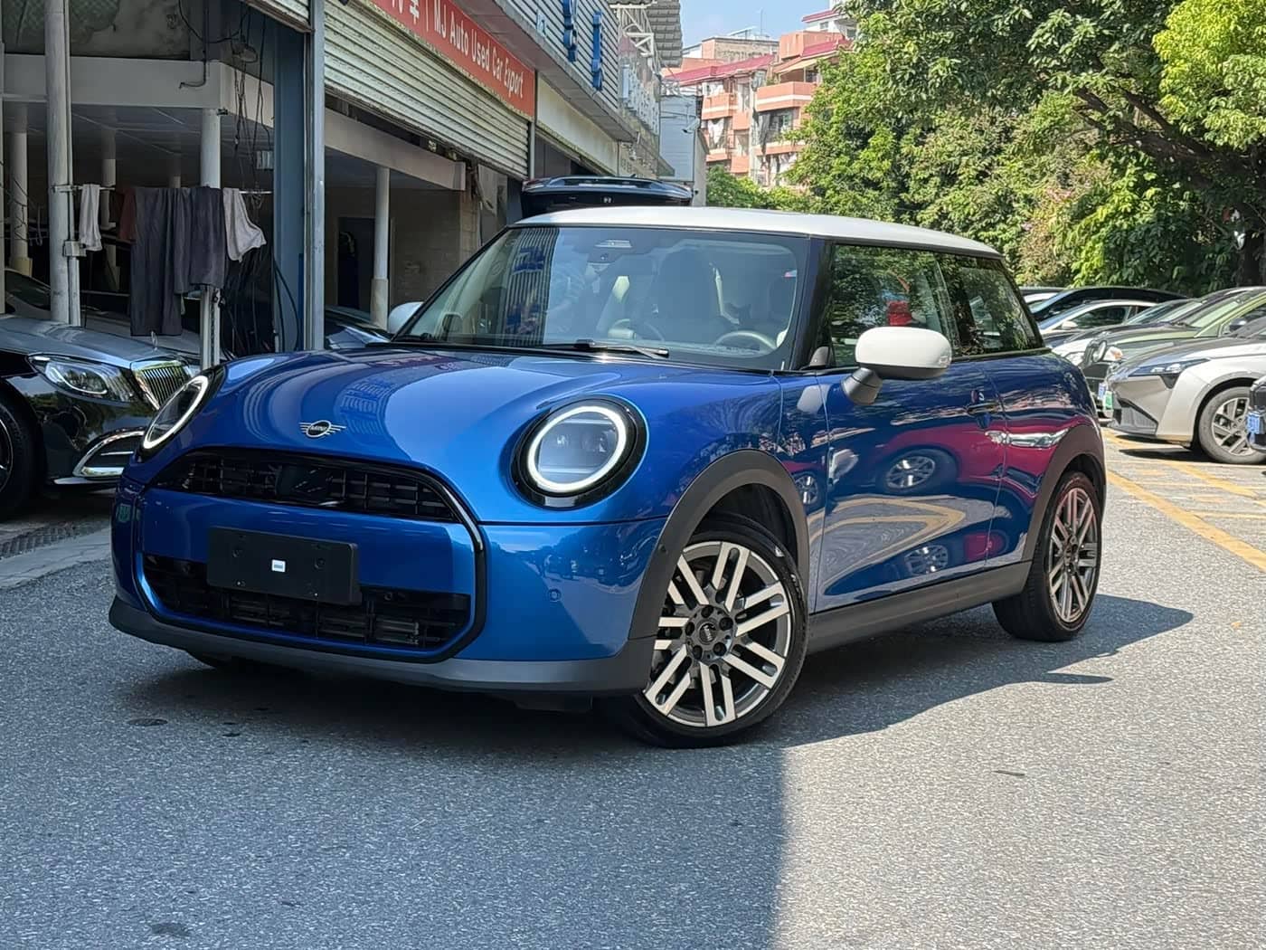 MINI MINI