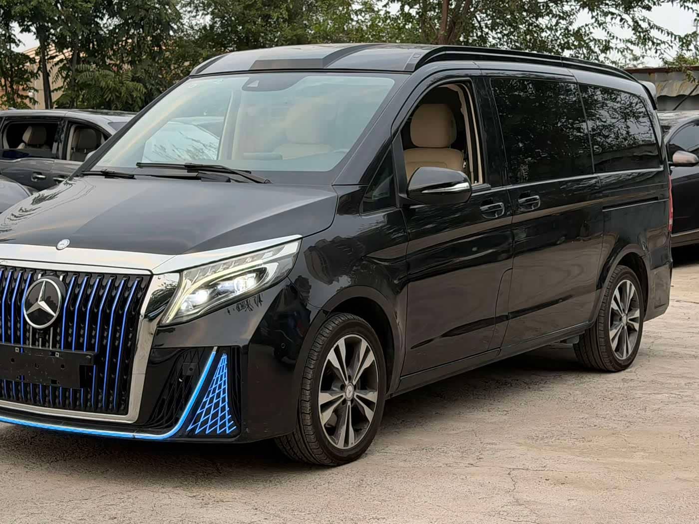 Mercedes-Benz V-Class