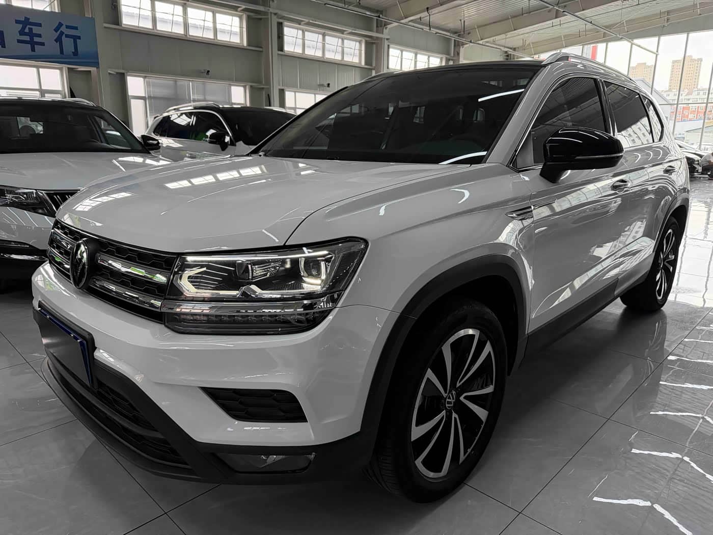 Volkswagen Tharu