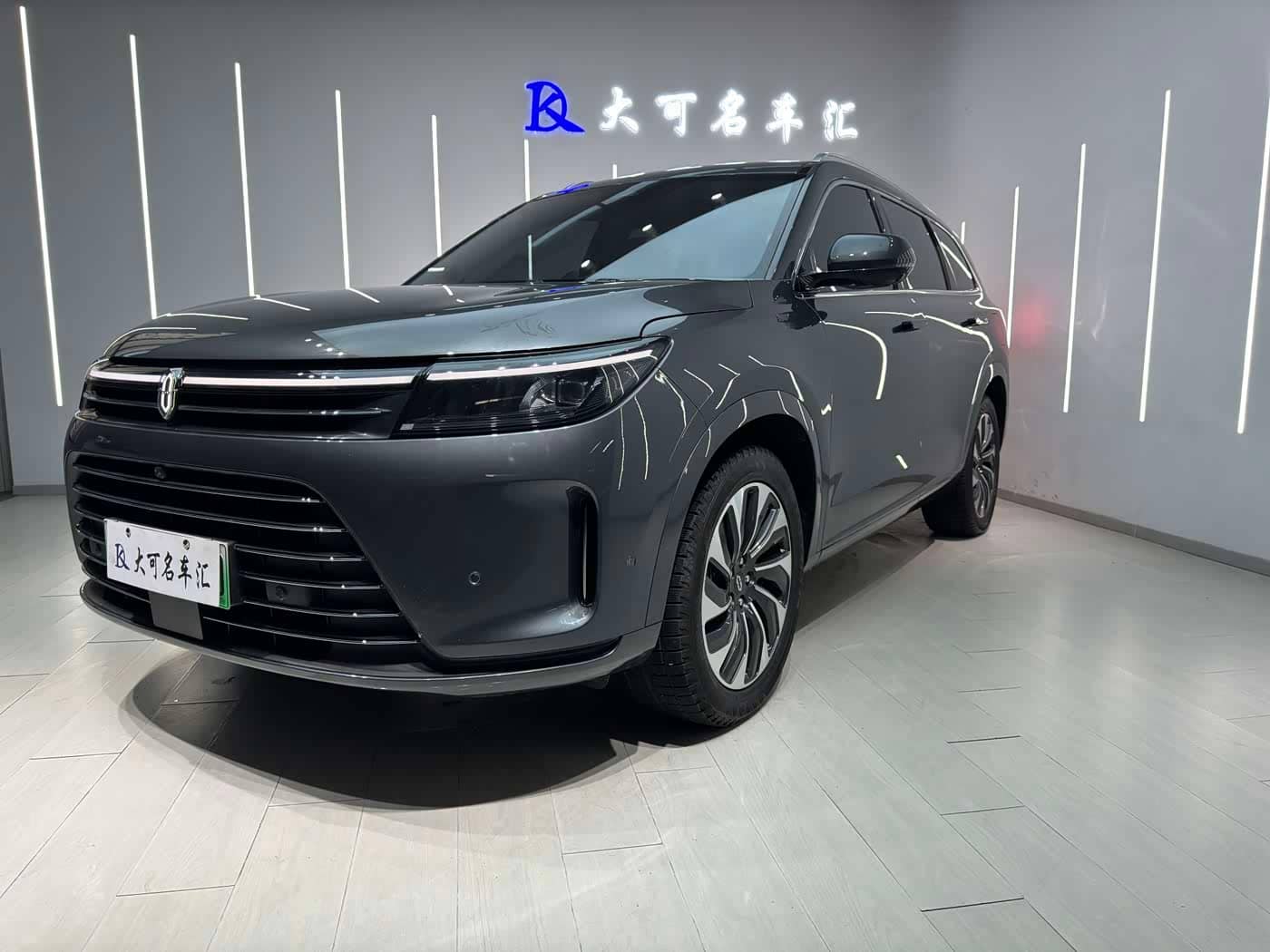 AITO Wenjie AITO M7