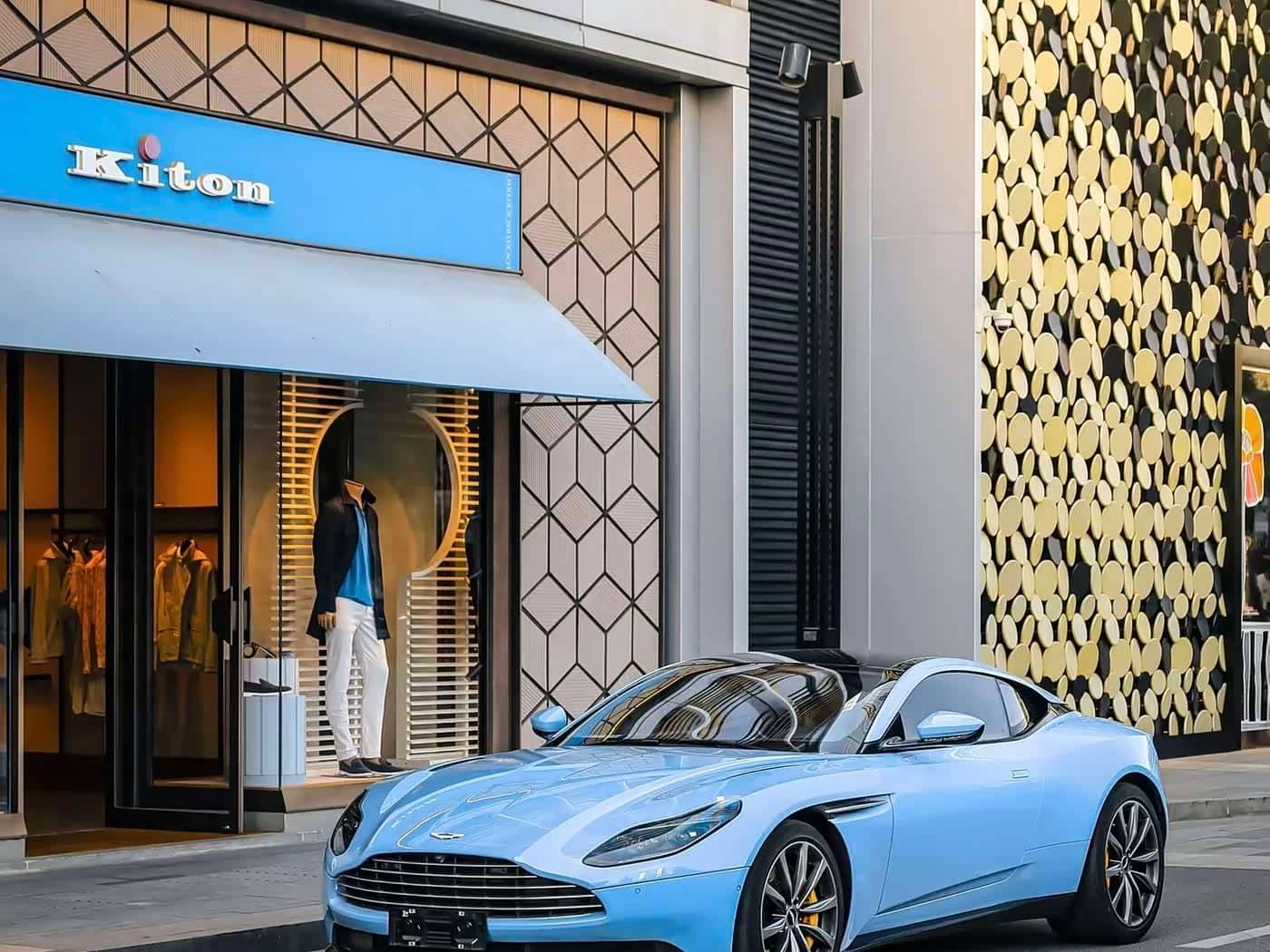 Aston Martin DB11