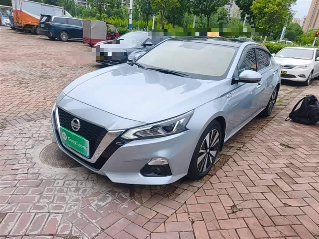 Nissan Teana