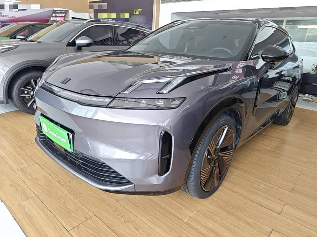 Lynk & Co 08 EM-P