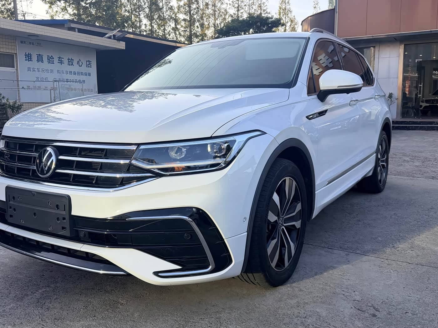Volkswagen Tiguan L