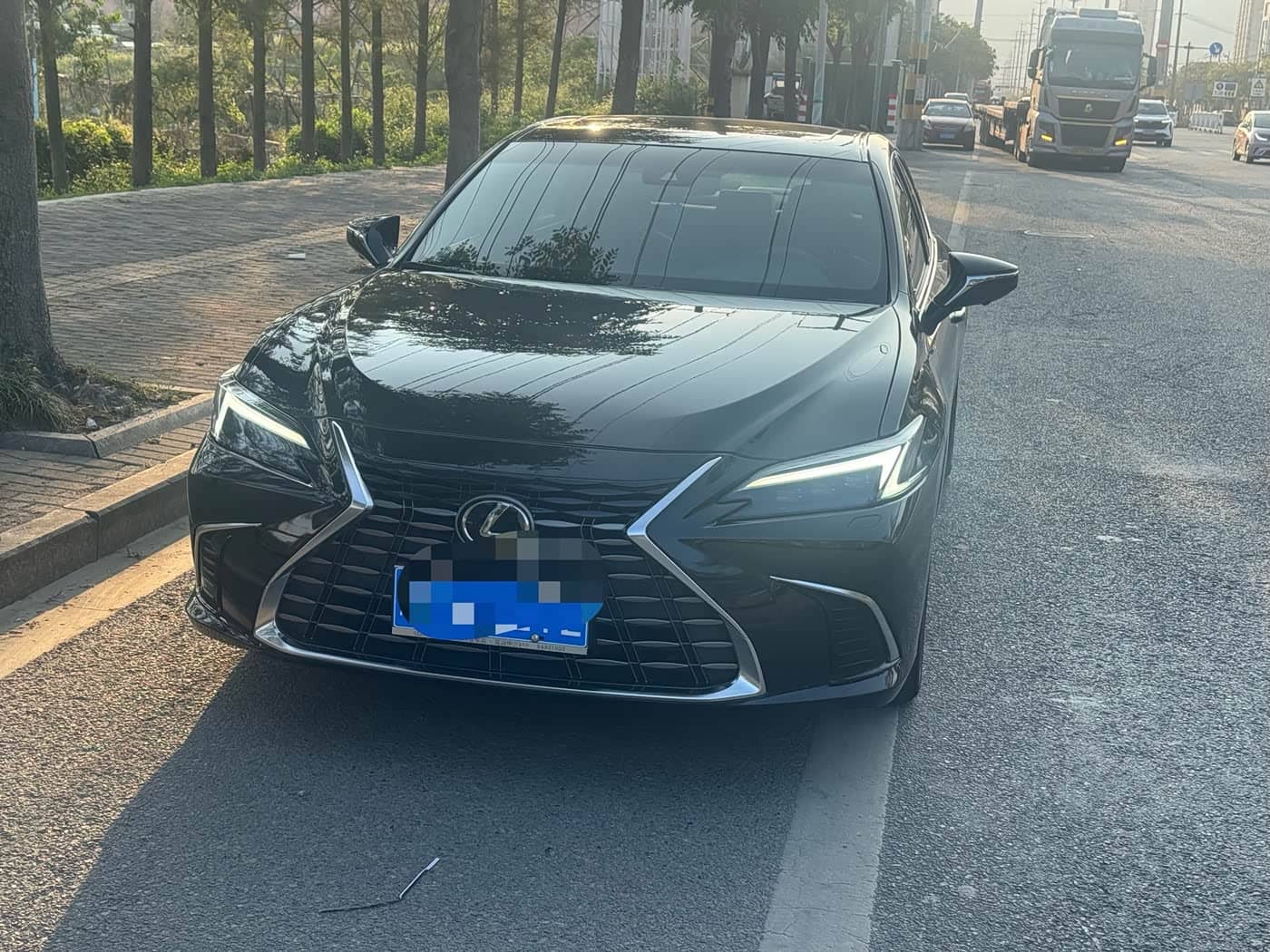 Lexus ES