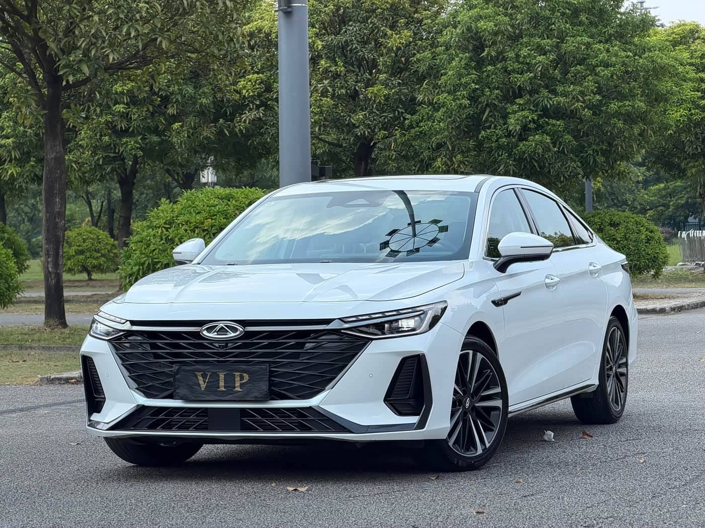Chery Arrizo 8