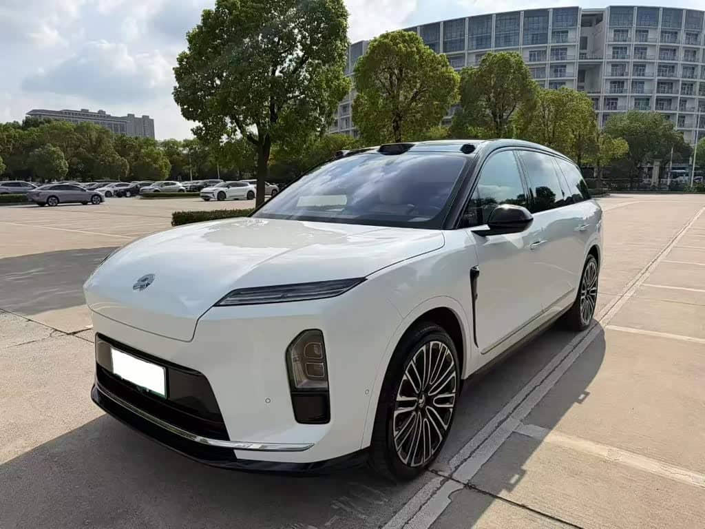 NIO ES8