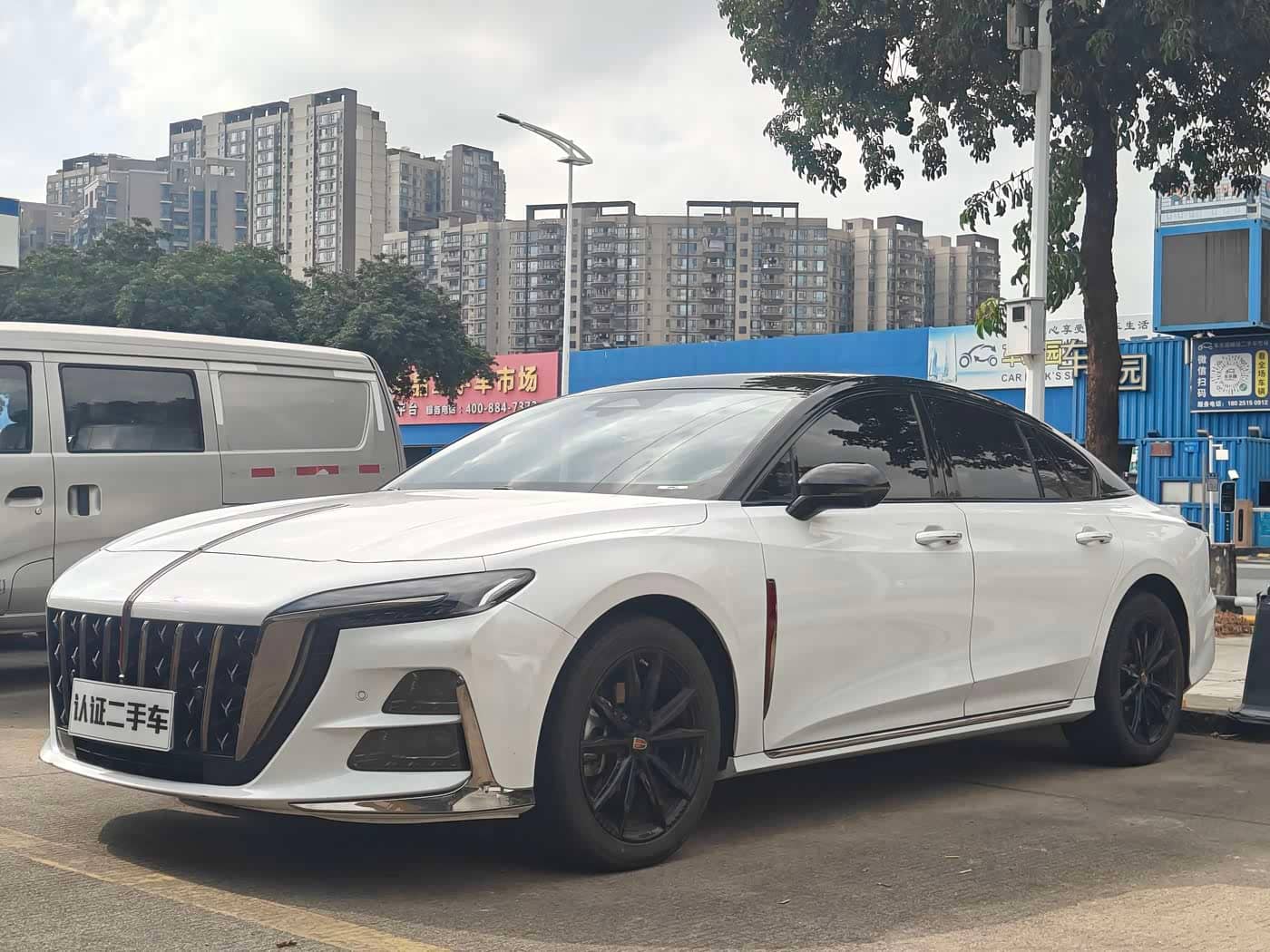 Hongqi H6