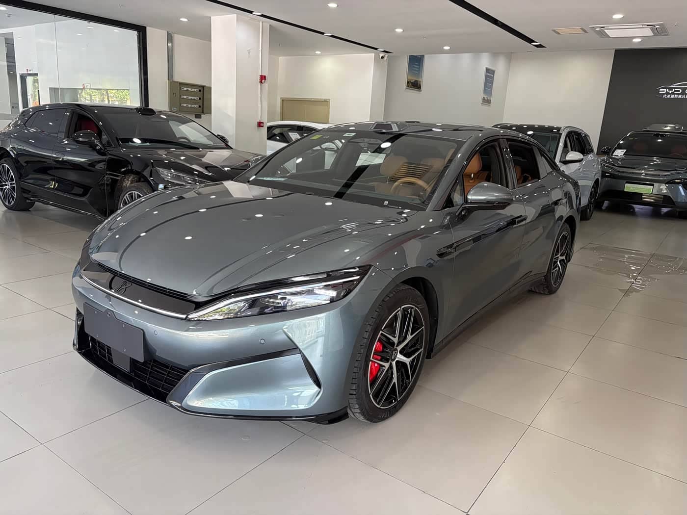 BYD Han L