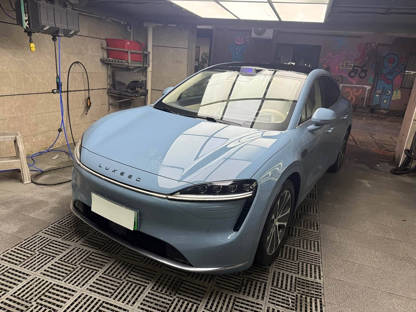 Zhijie Luxeed R7
