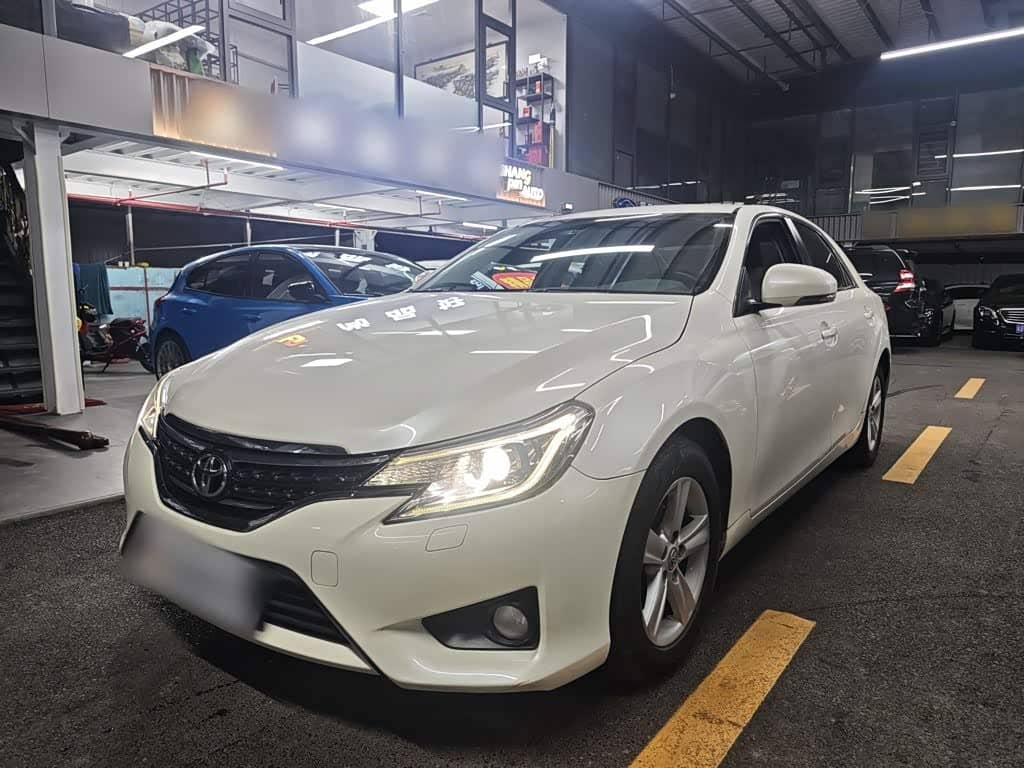 Toyota Reiz