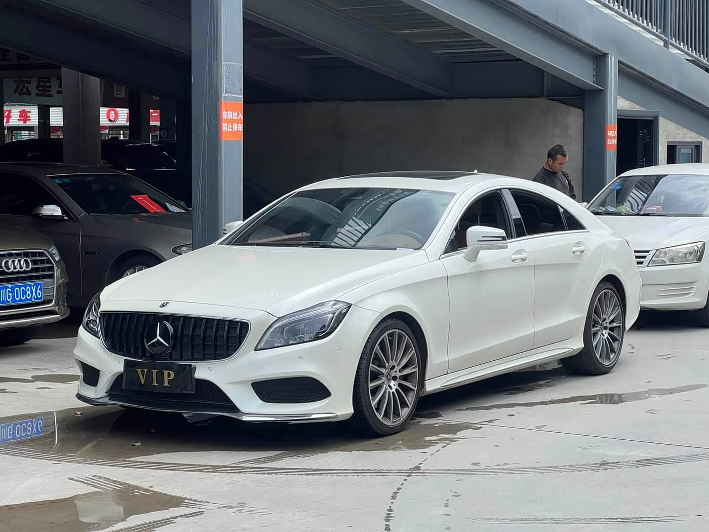 Mercedes-Benz CLS