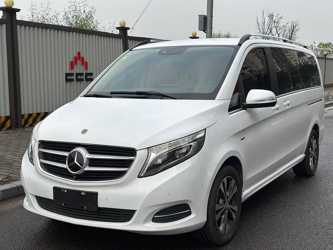 Mercedes-Benz V-Class