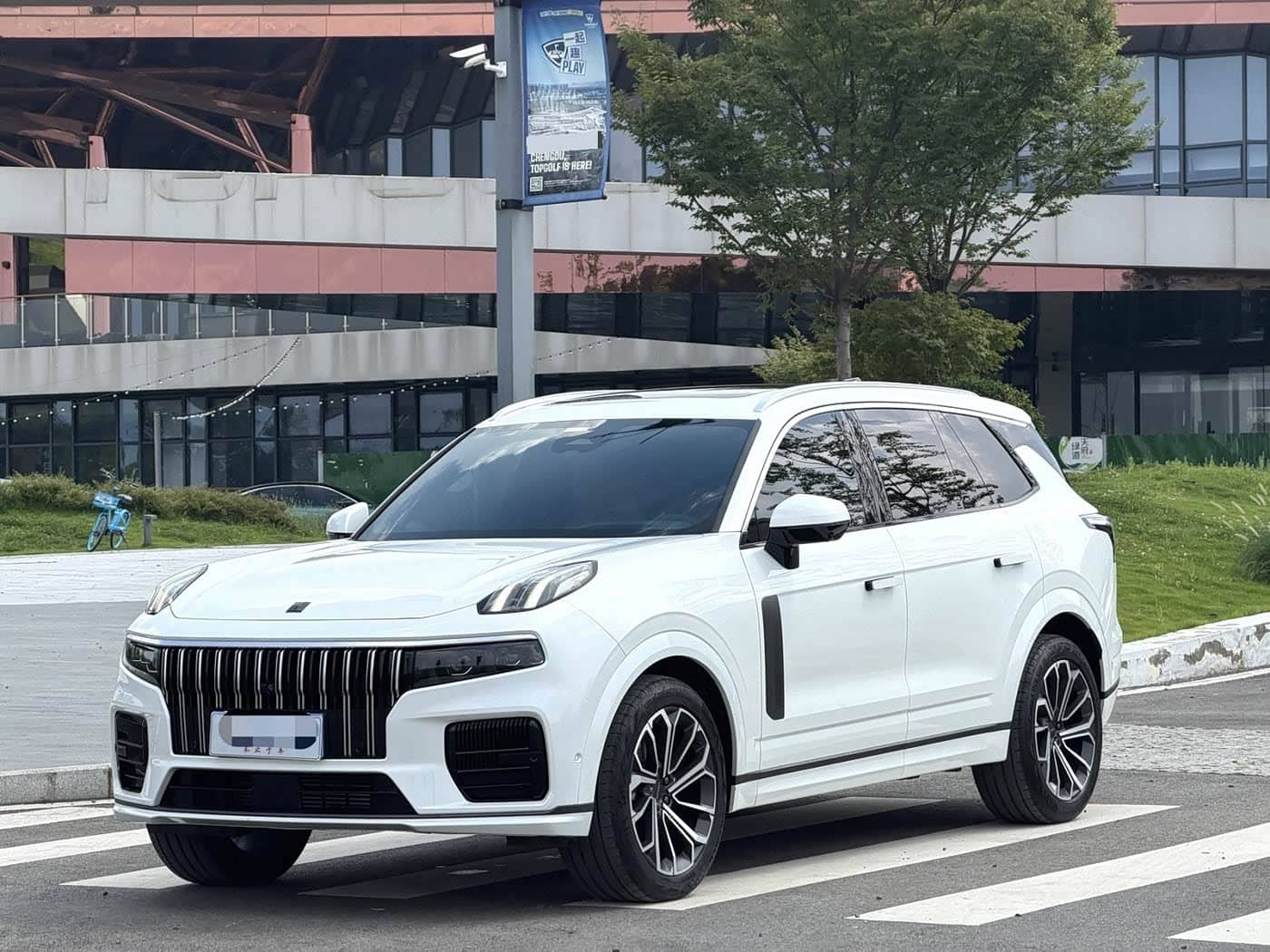 Lynk & Co 09
