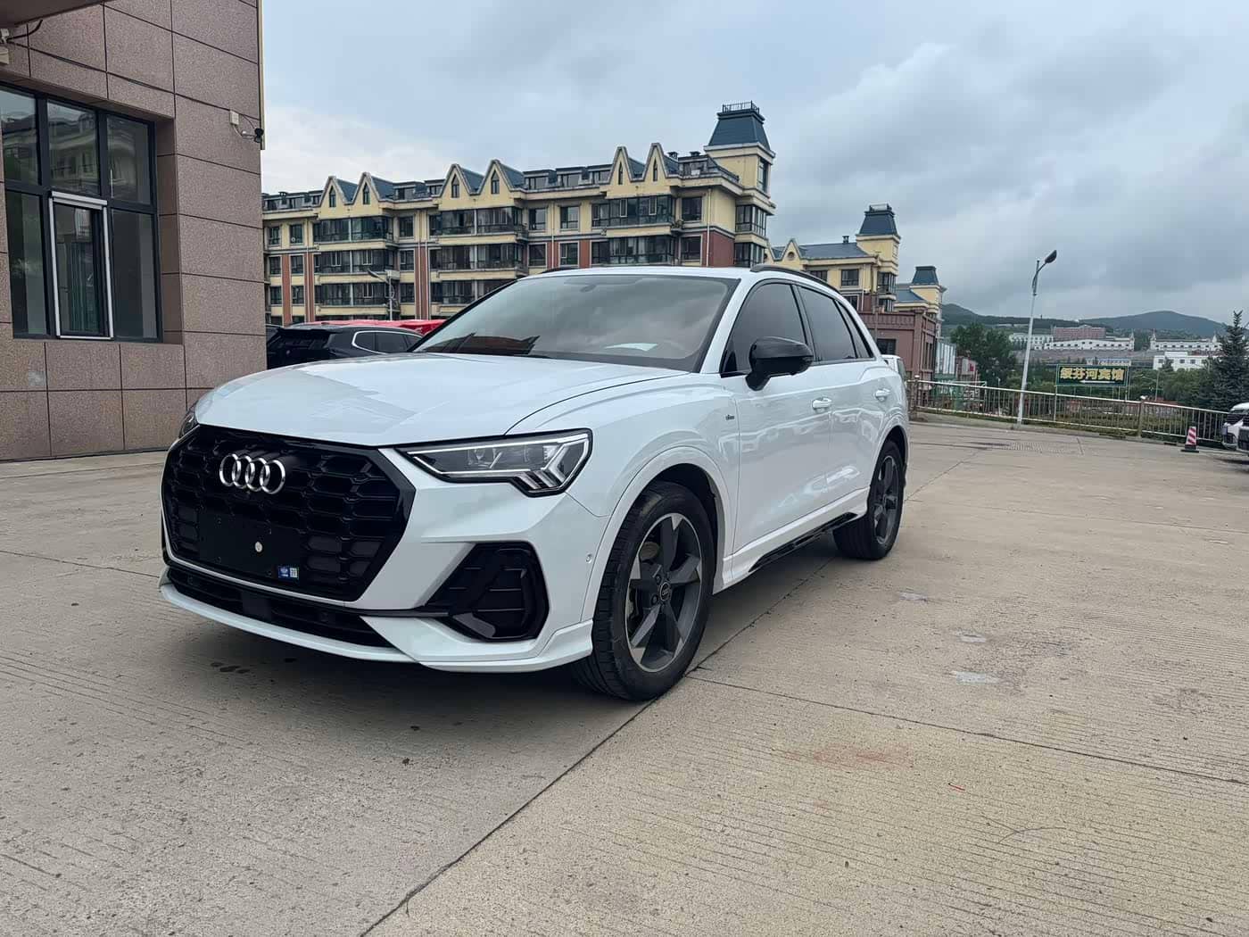 Audi Q3