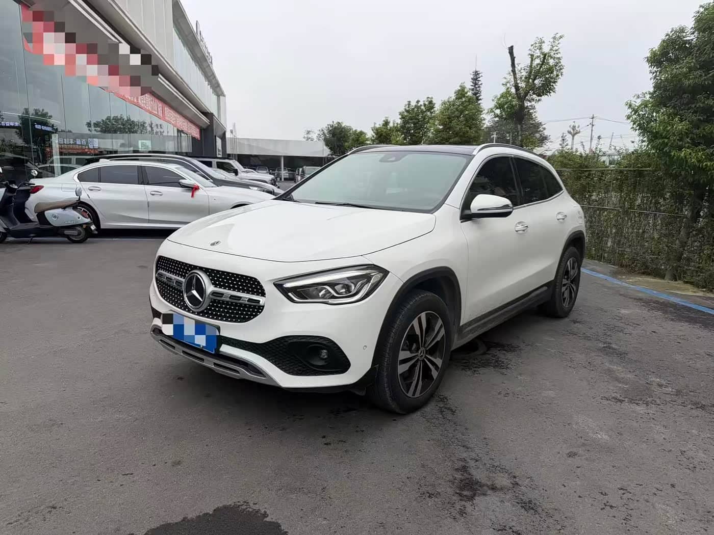 Mercedes-Benz GLA