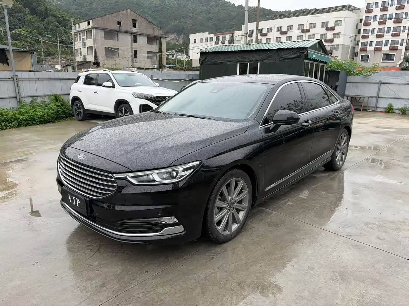 Ford Taurus