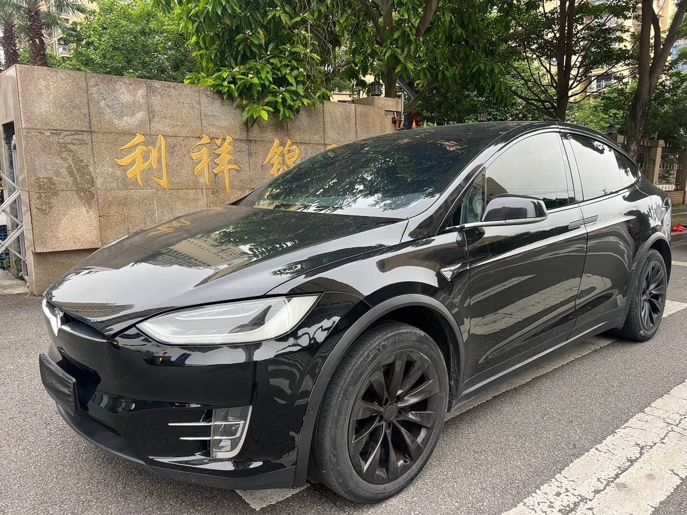 Tesla Model X
