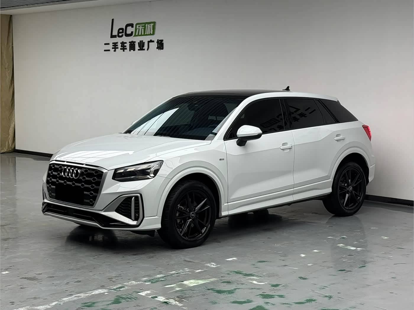 Audi Q2L