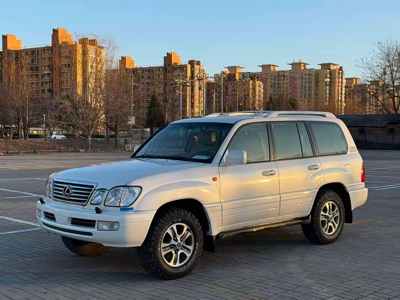 Lexus LX