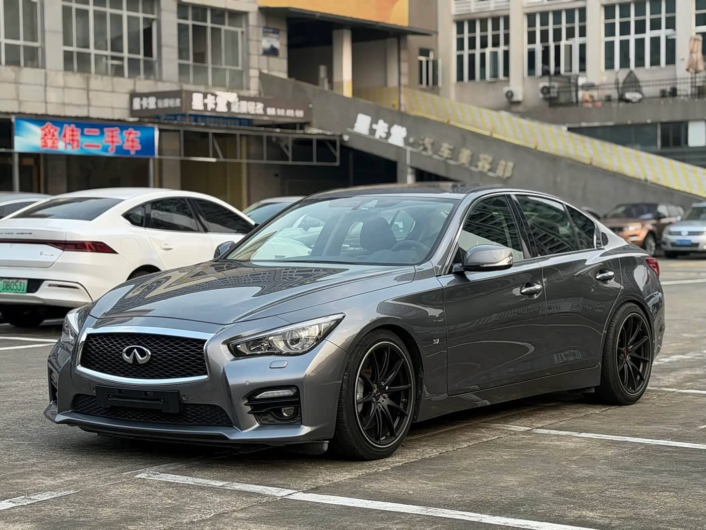 Infiniti Q50