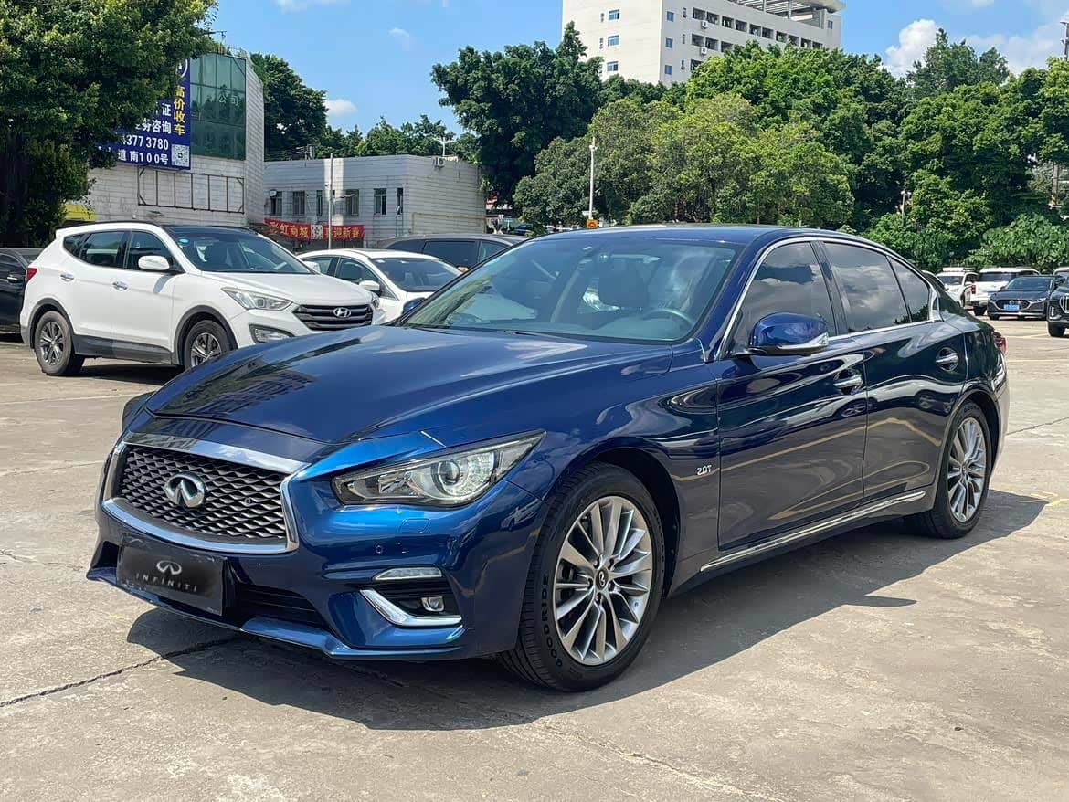 Infiniti Q50L