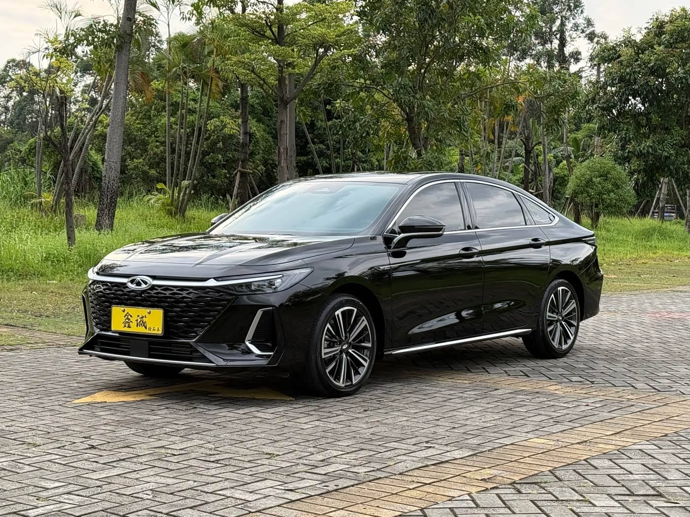 Chery Arrizo 8