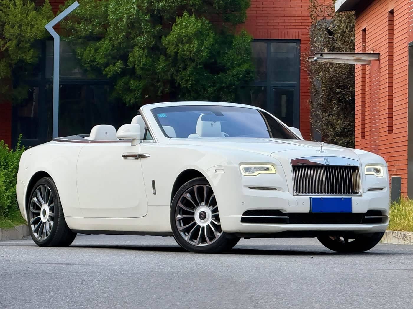 Rolls-Royce Dawn