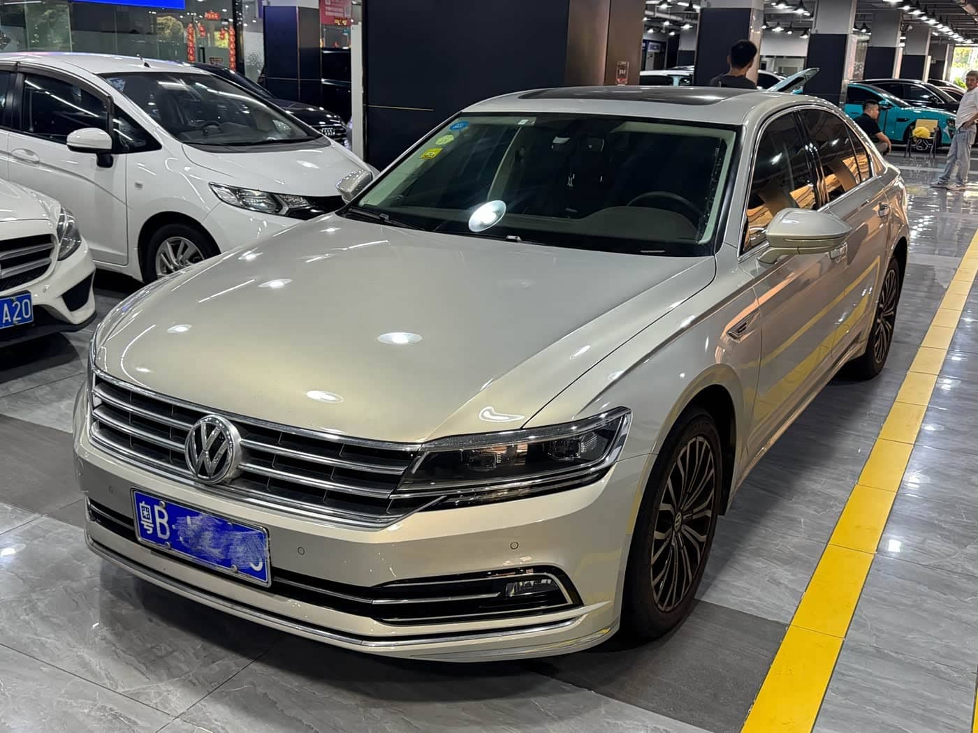Volkswagen Phideon