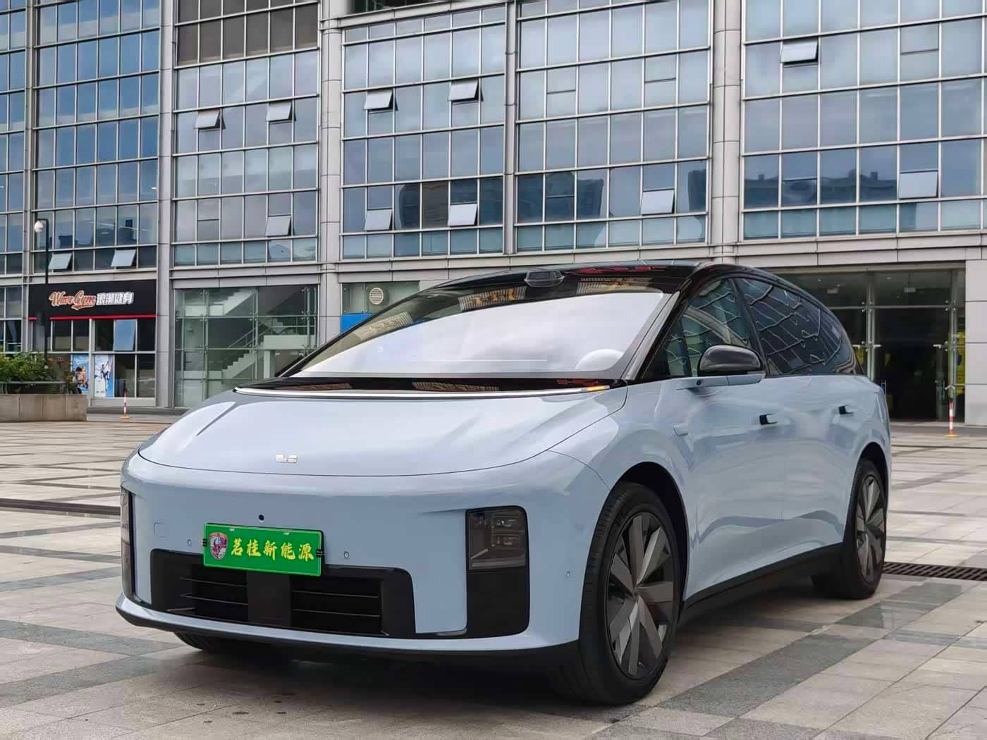 Li Auto Li i8