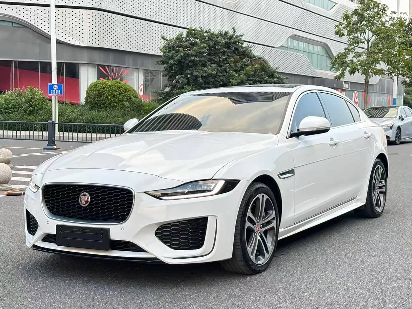 Jaguar XEL