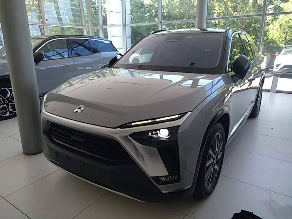 NIO ES8