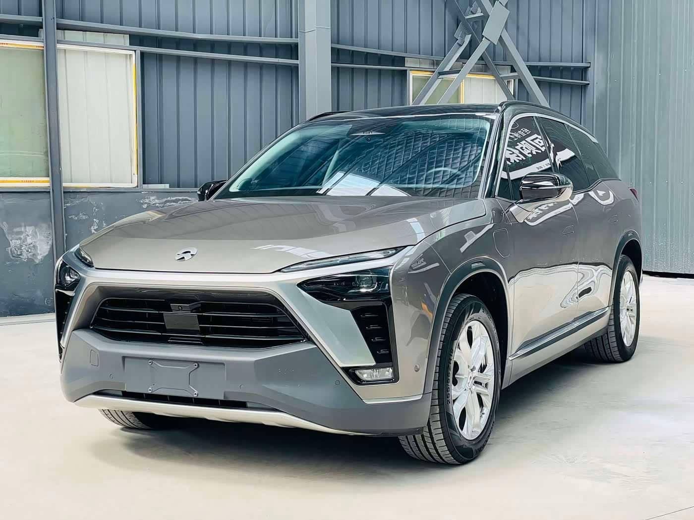 NIO ES8