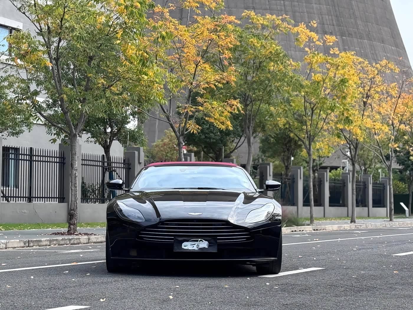 Aston Martin DB11