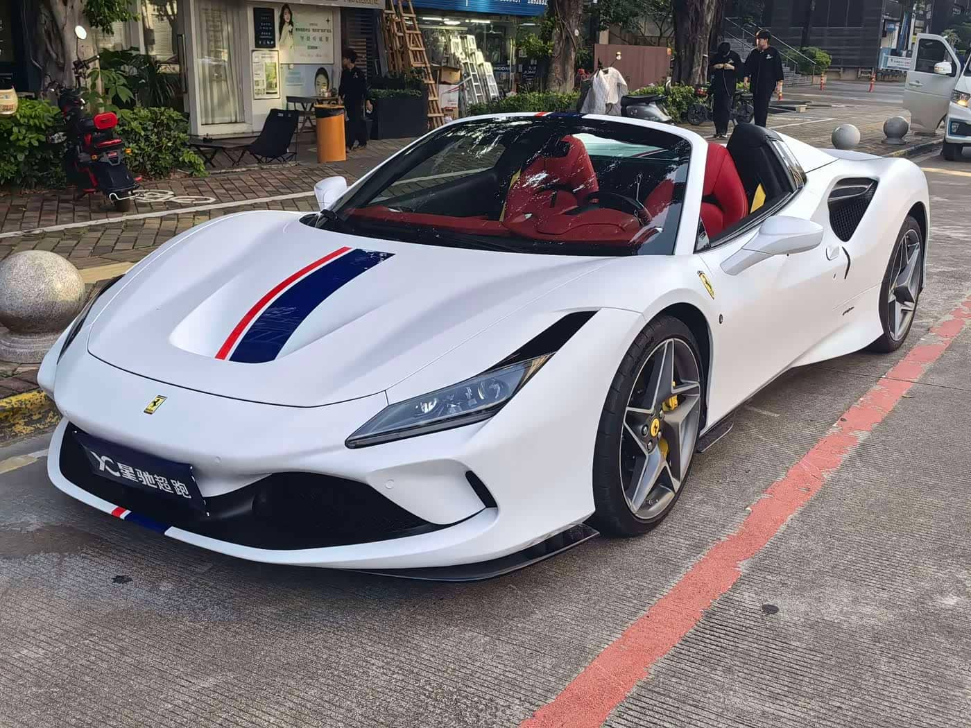 Ferrari F8