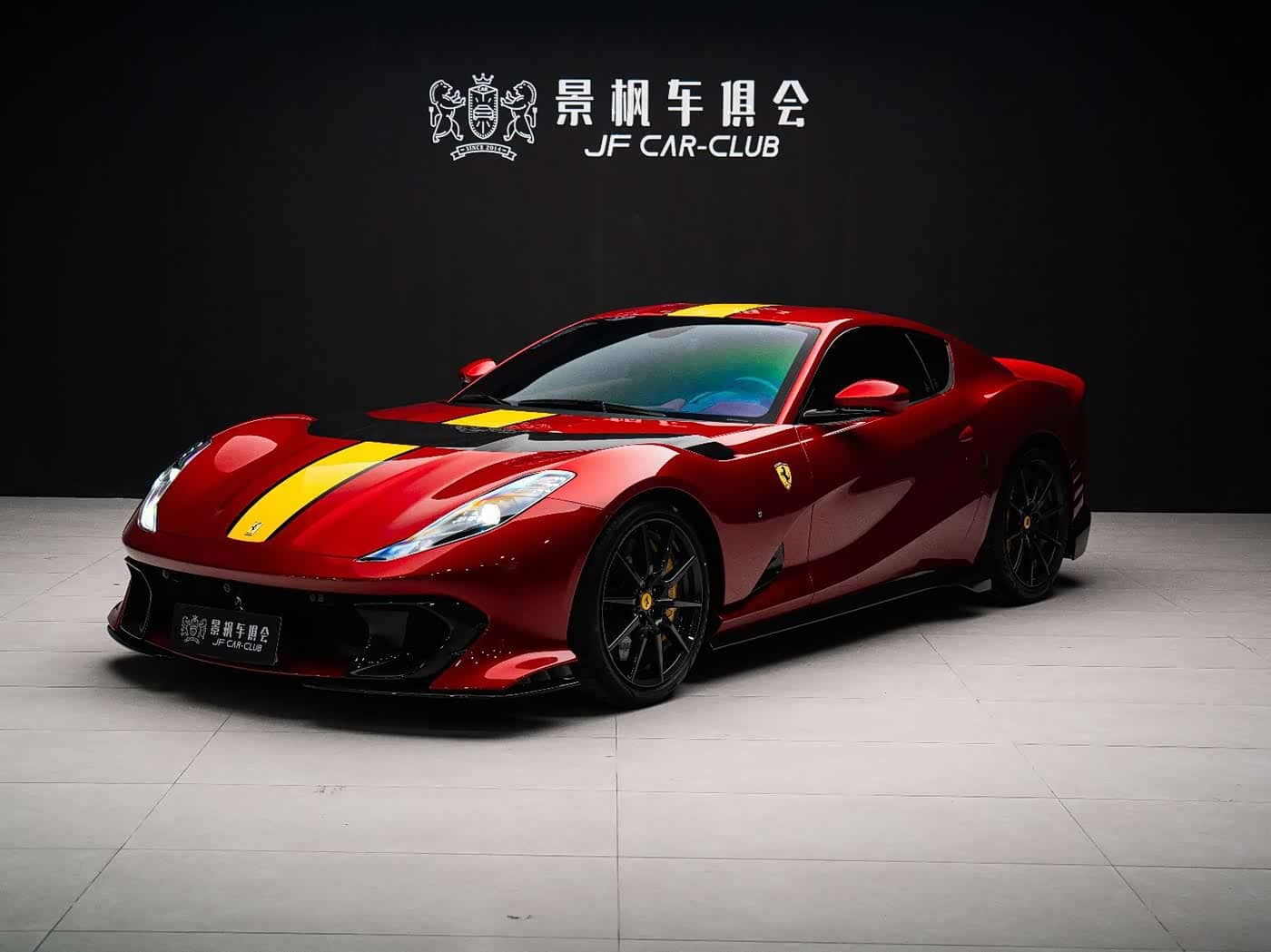 Ferrari 812