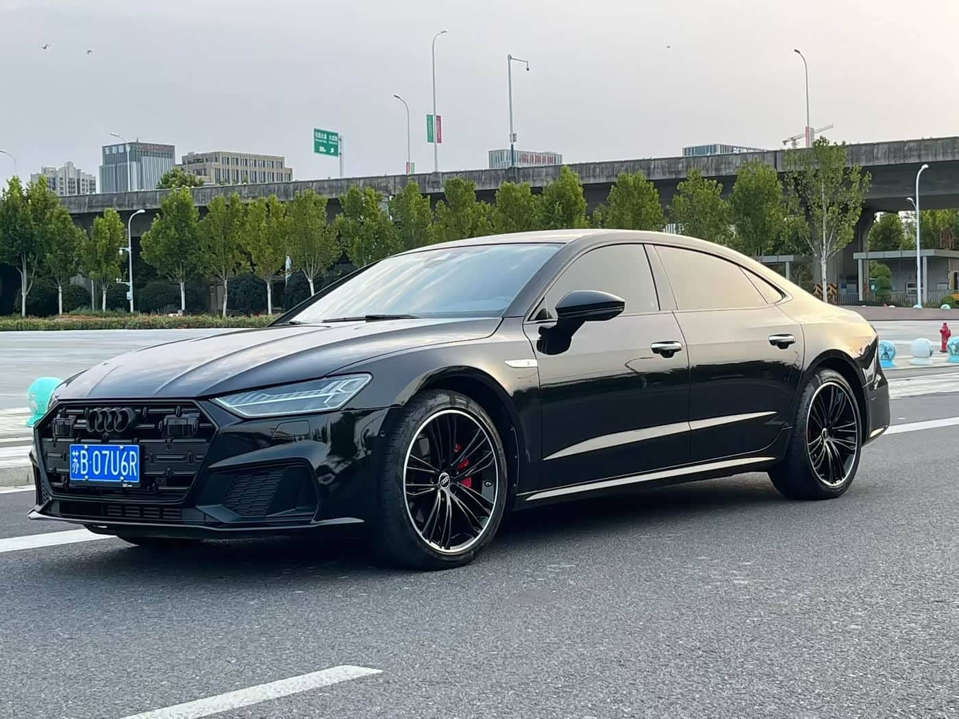 Audi A7L