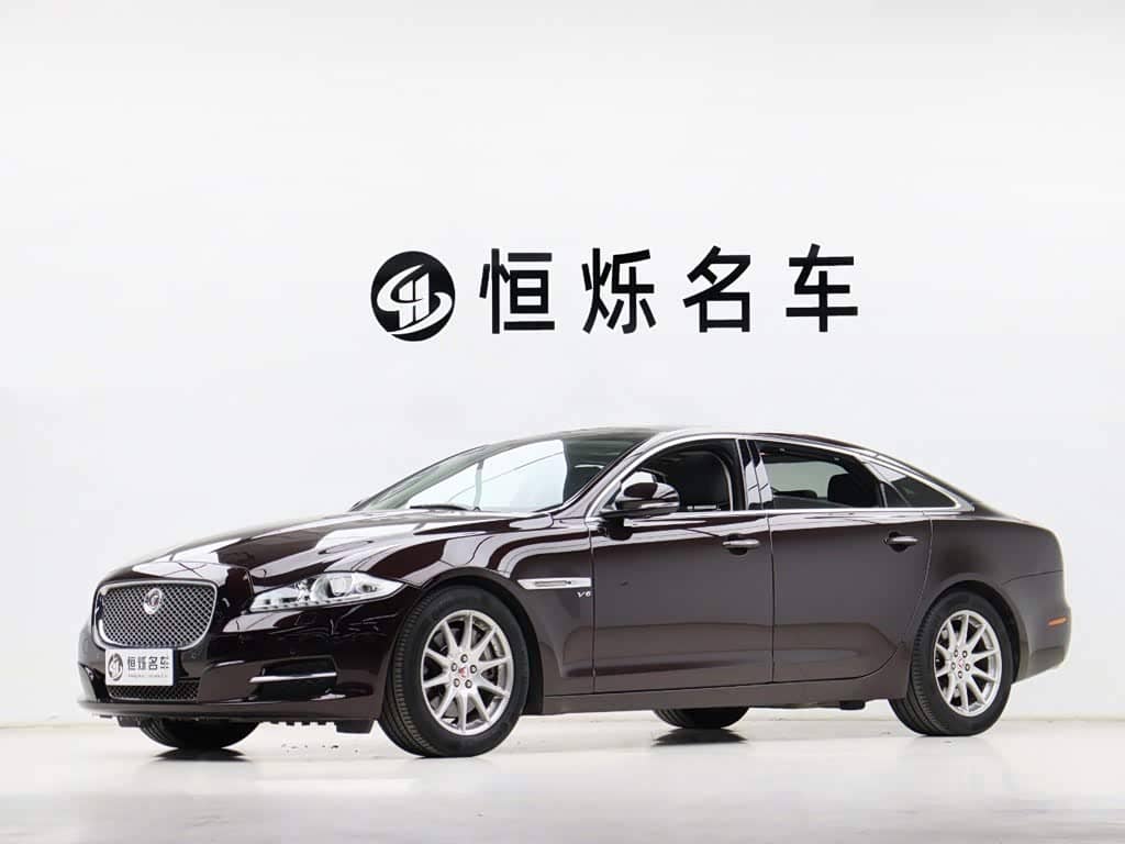 Jaguar XJ