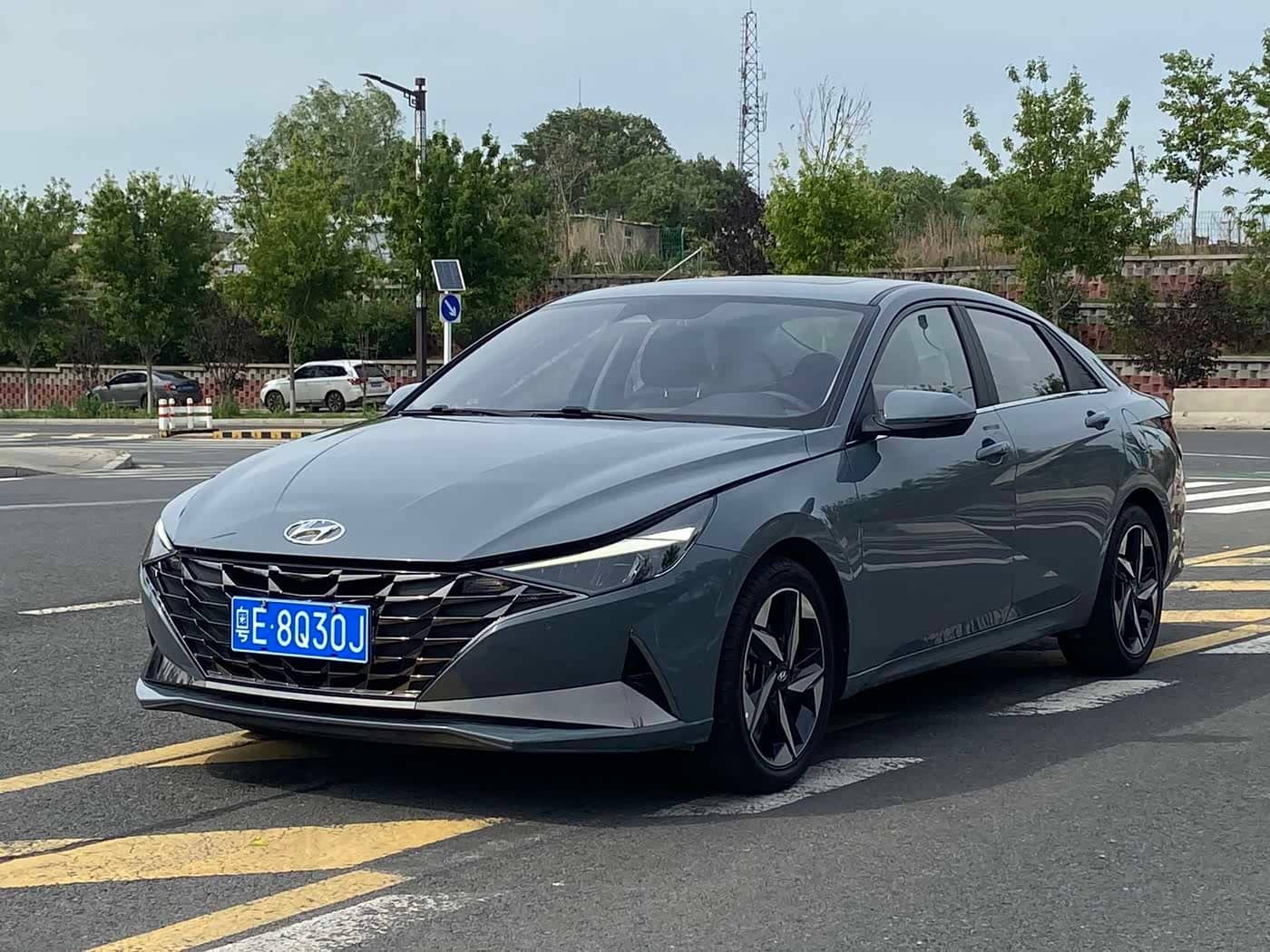 Hyundai Elantra