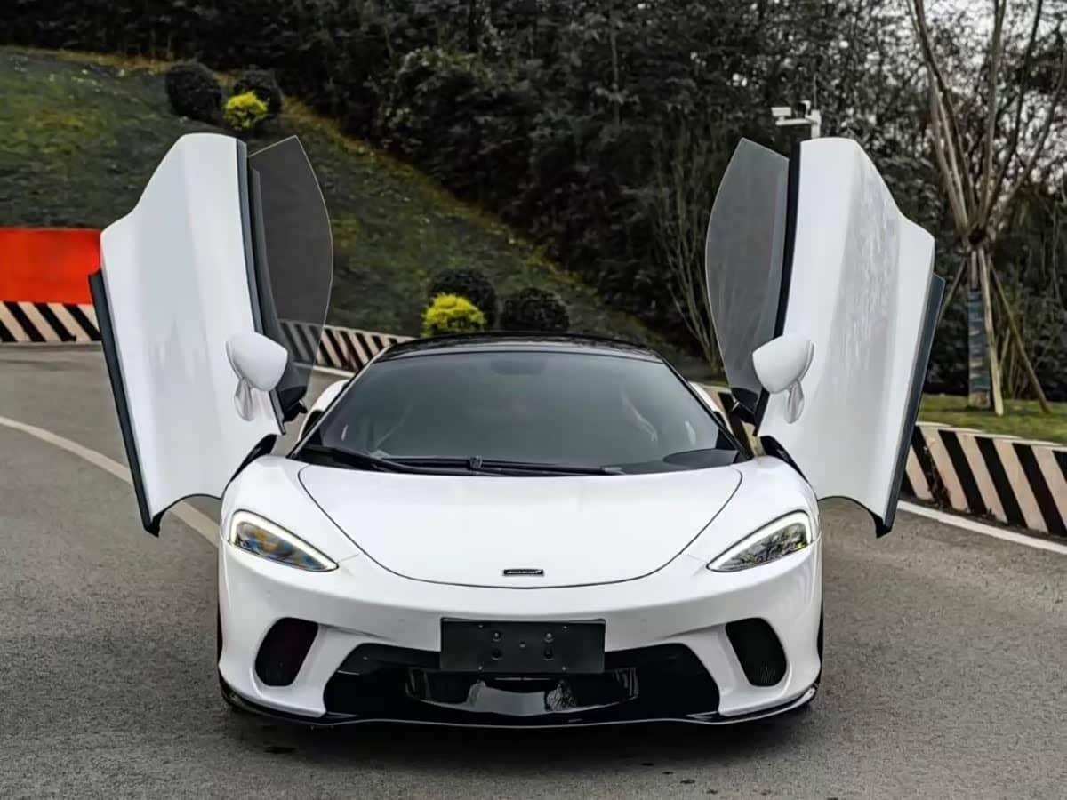 McLaren GT
